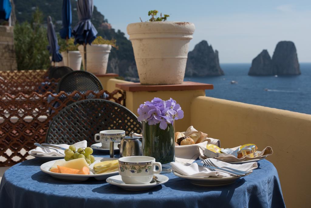 Weber Ambassador Hotel 4*