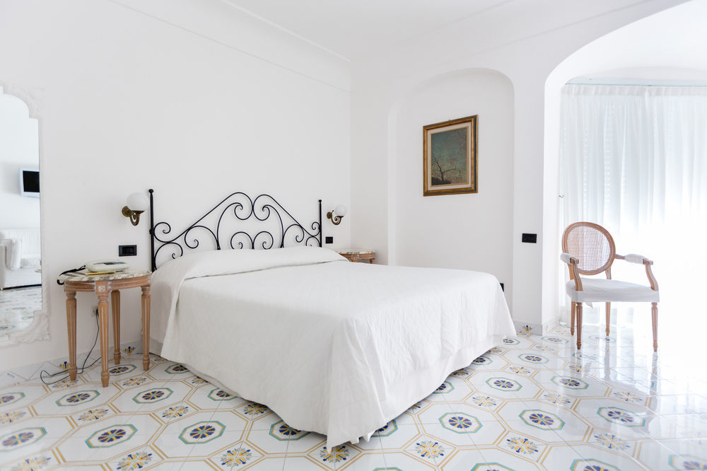 Mamela Hotel