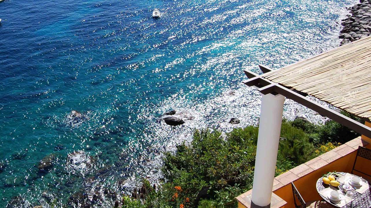 La Terrazza Sul Mare Acomodação com café da manhã  2*