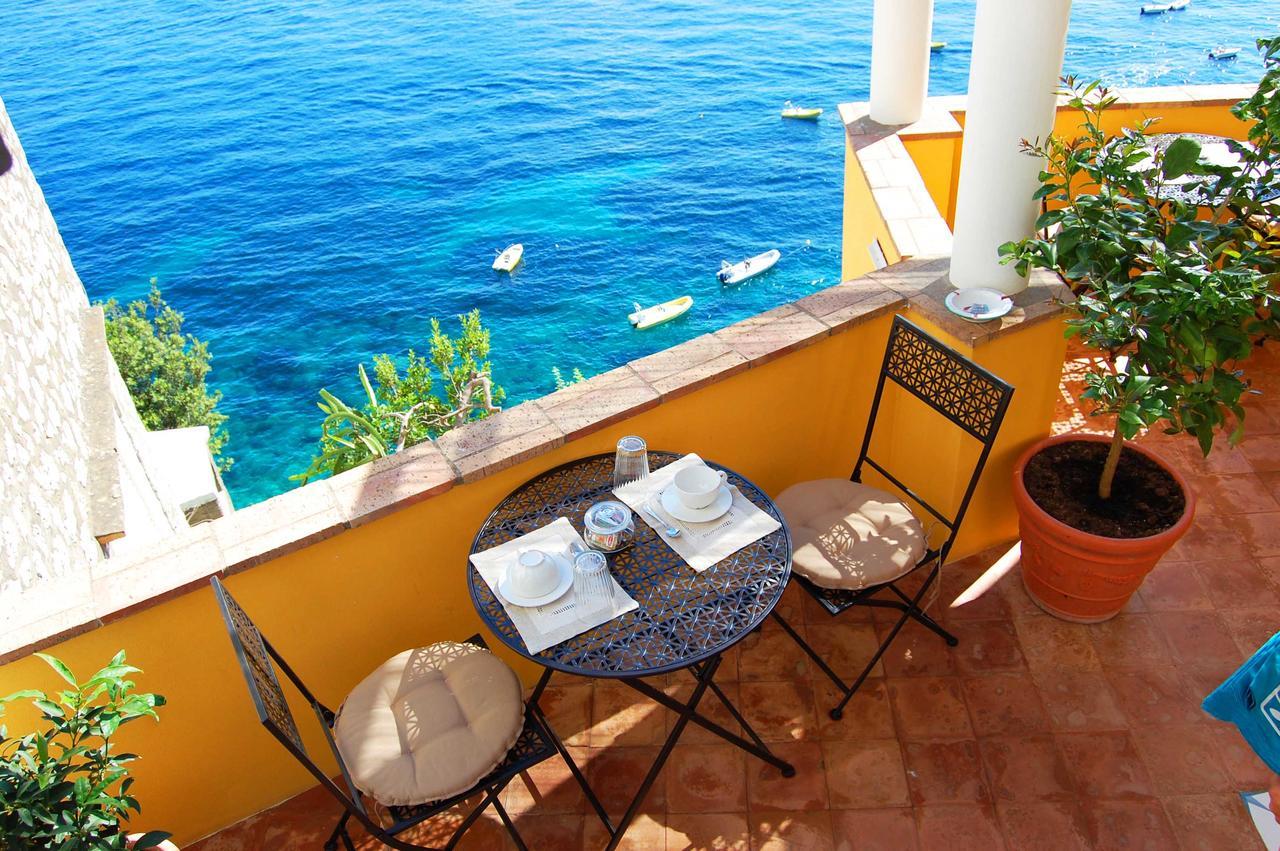 Acomodação com café da manhã  La Terrazza Sul Mare 2*