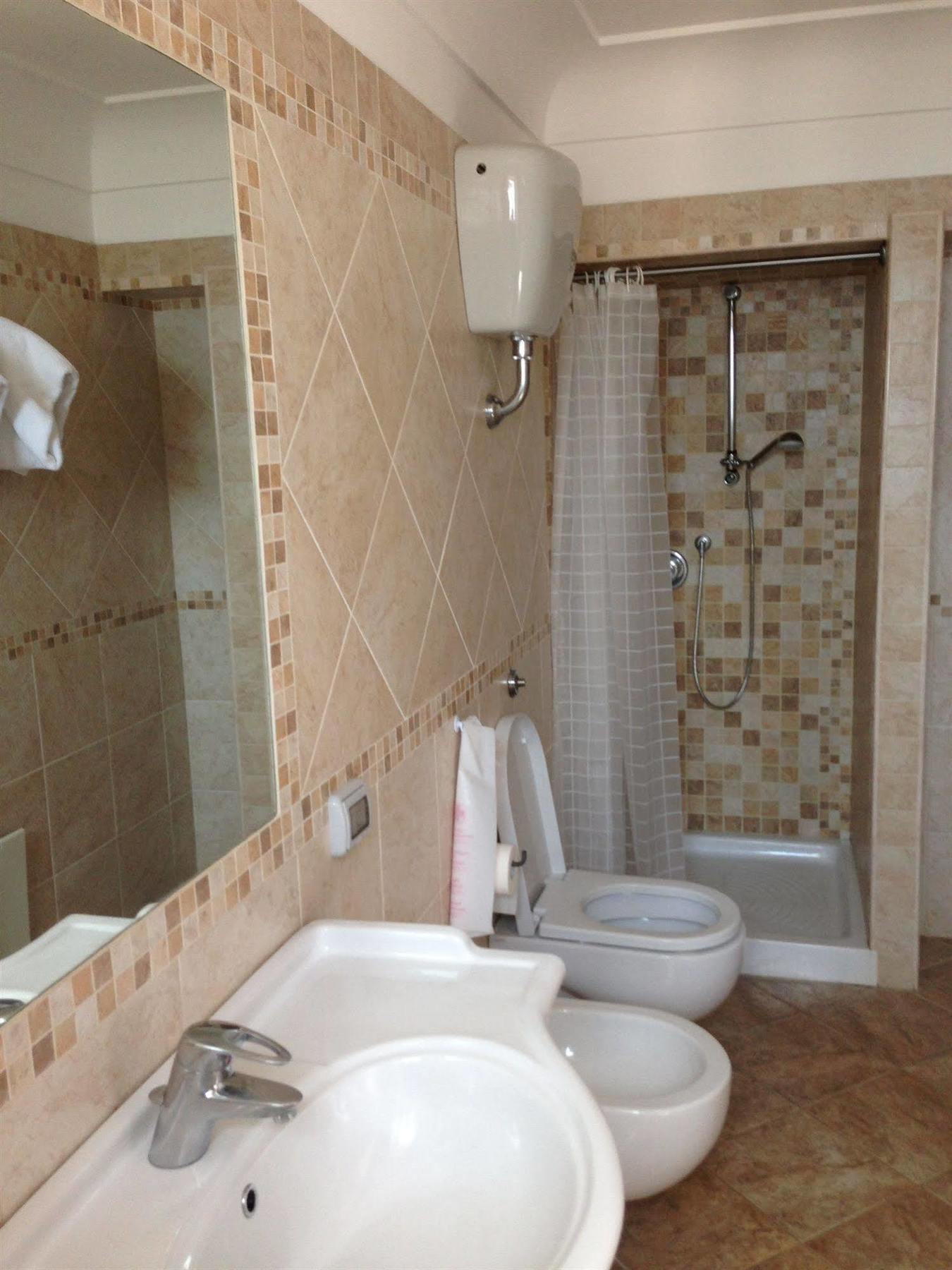 4 Stagioni Hotel *
