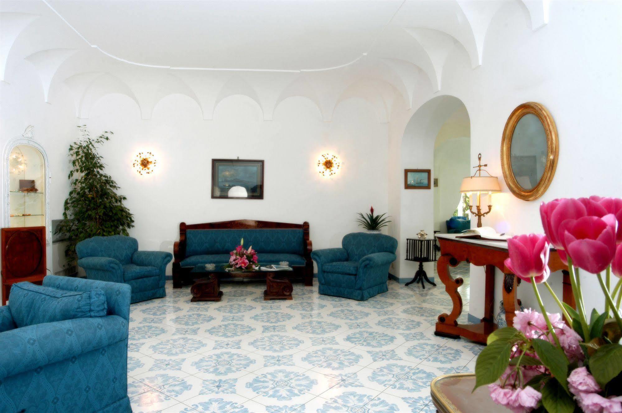 Pazziella Garden &