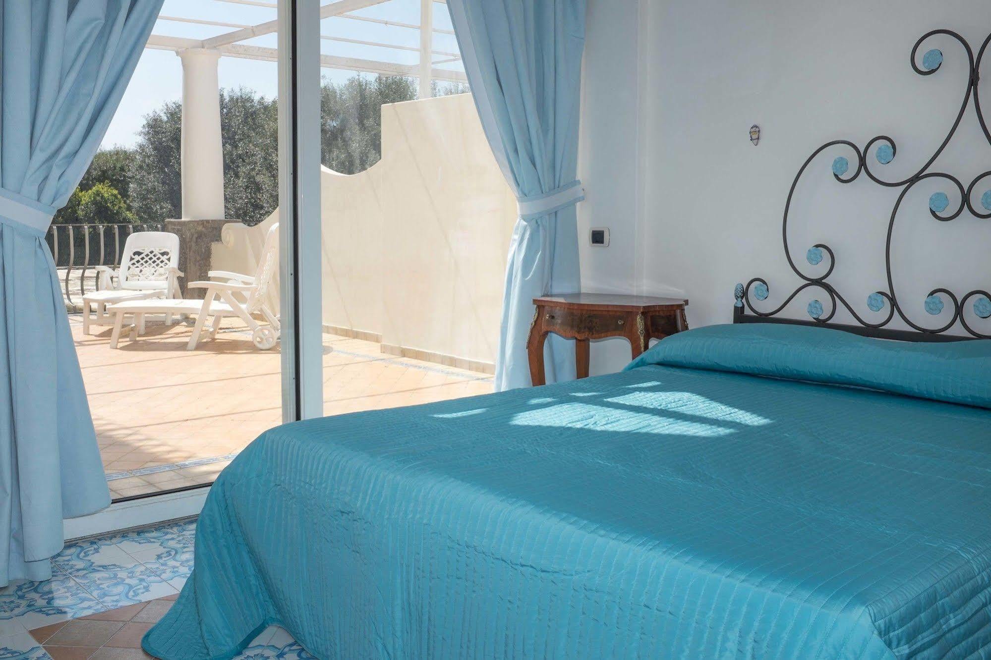 Capri Apartments Apartment