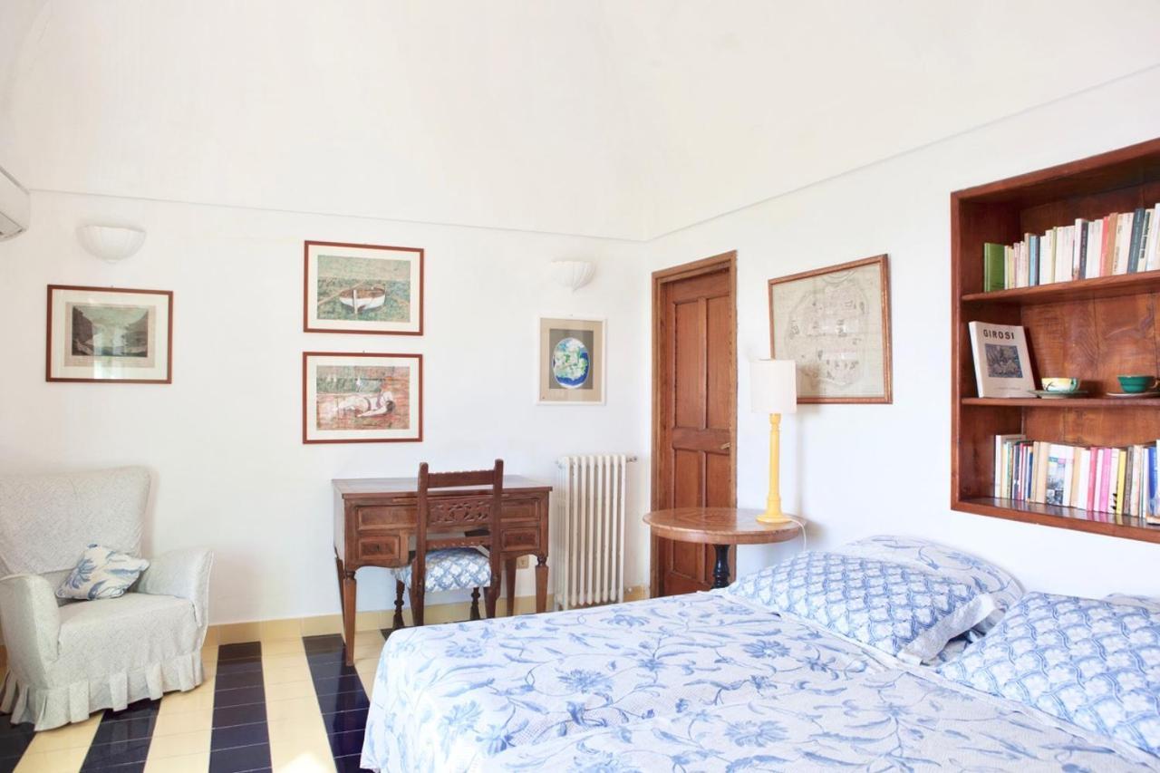 Marina Villa Capri