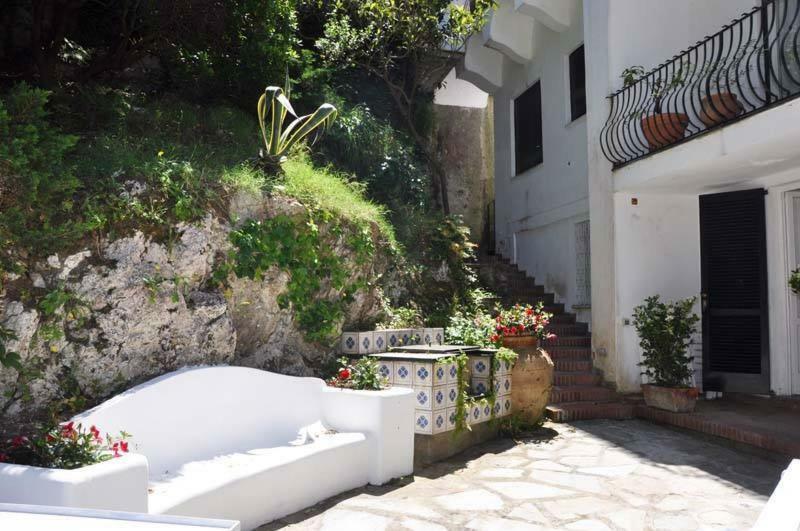 Shangri La Bed & Breakfast
