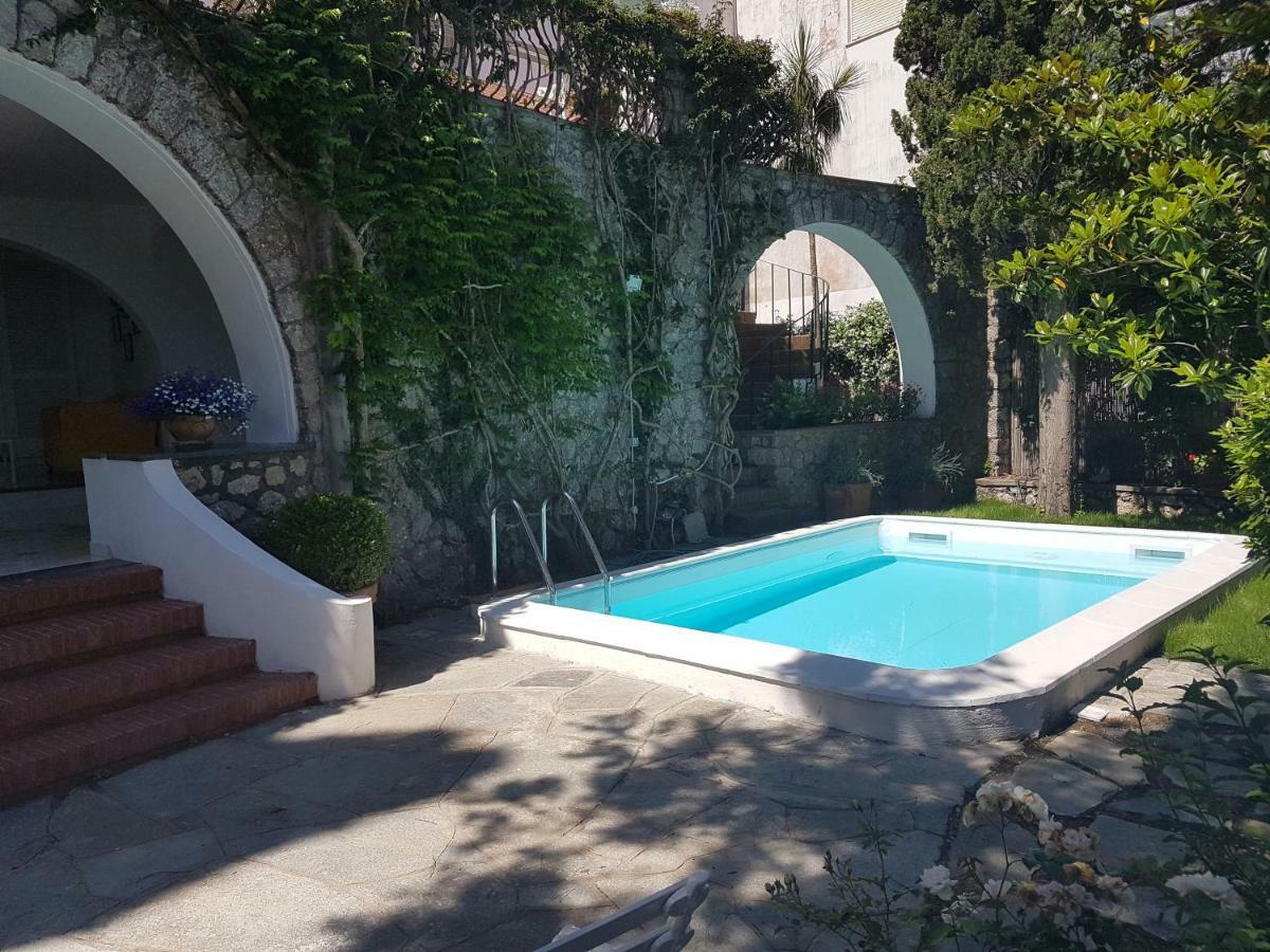 Shangri La Capri