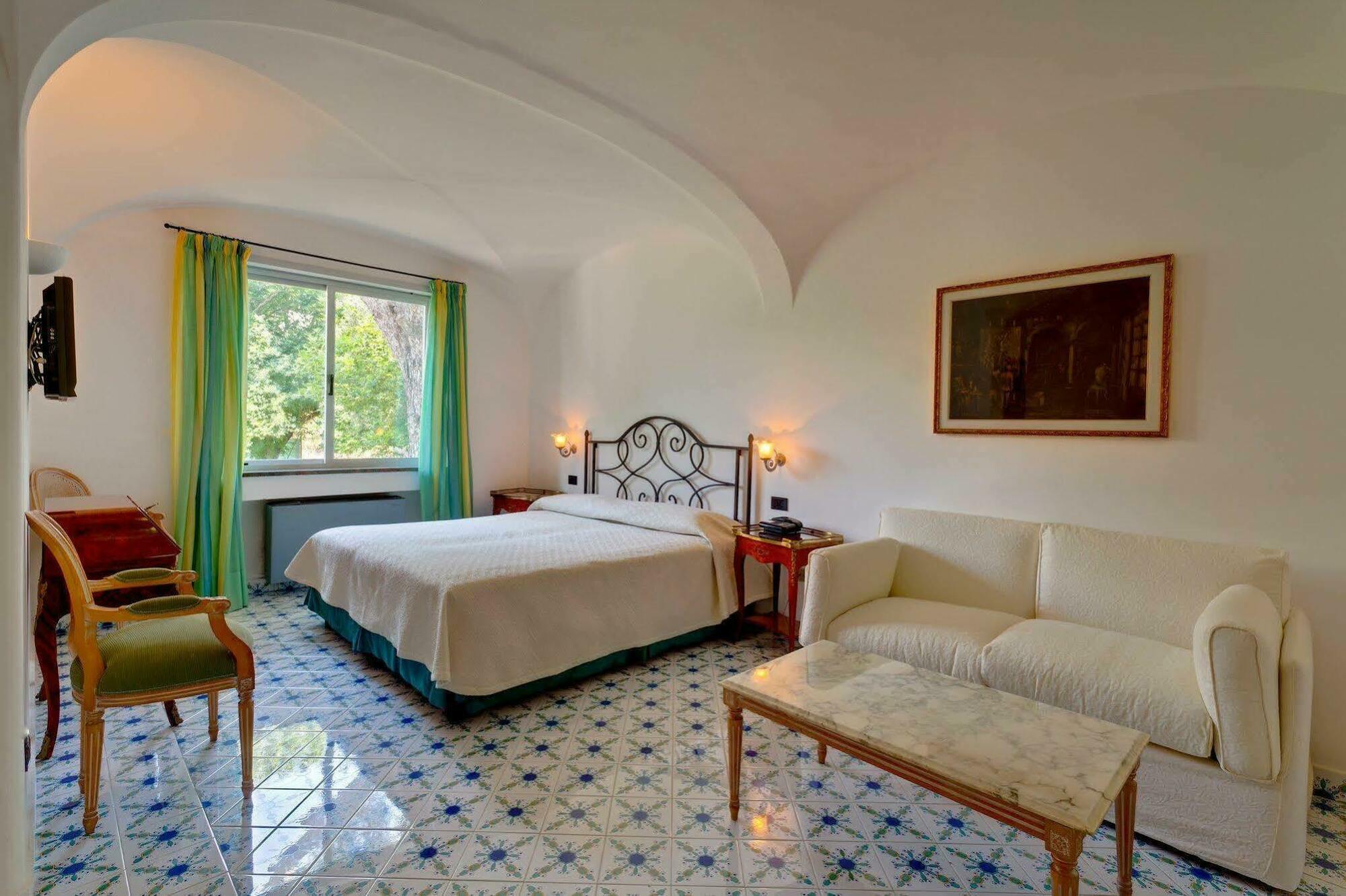 Mamela Hotel
