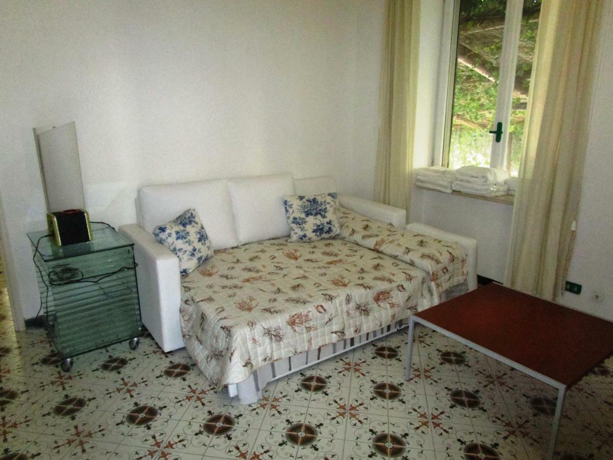 Regina Di - Truglio-