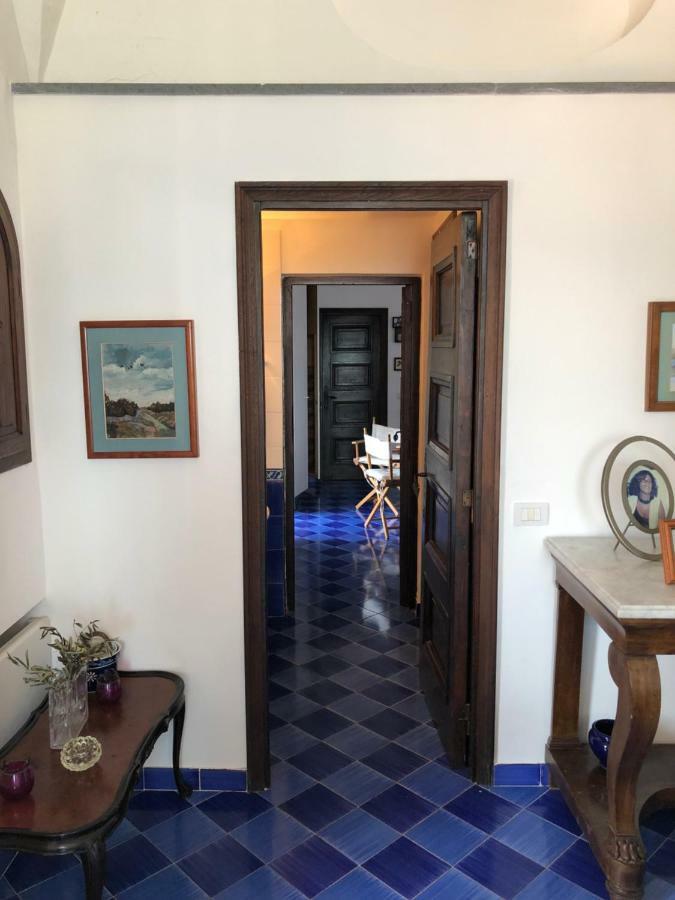 Le Tuie * Capri