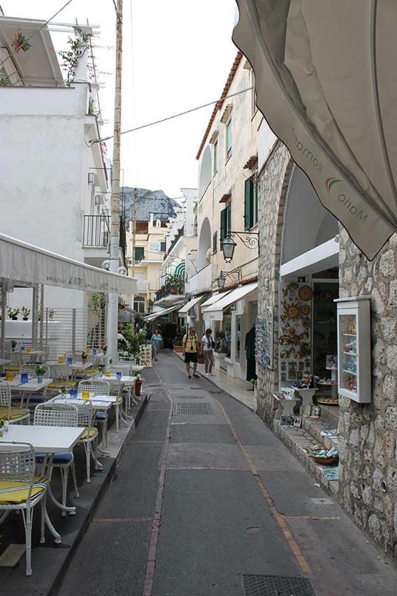 Aparthotel Villa Igea 3* Capri