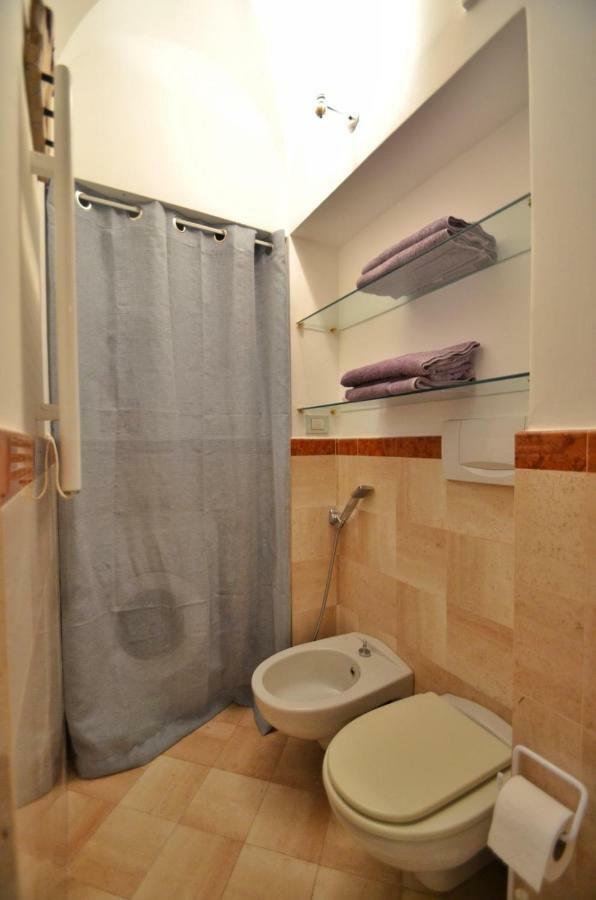 Casa Gadeamus Via Le Botteghe 12 *