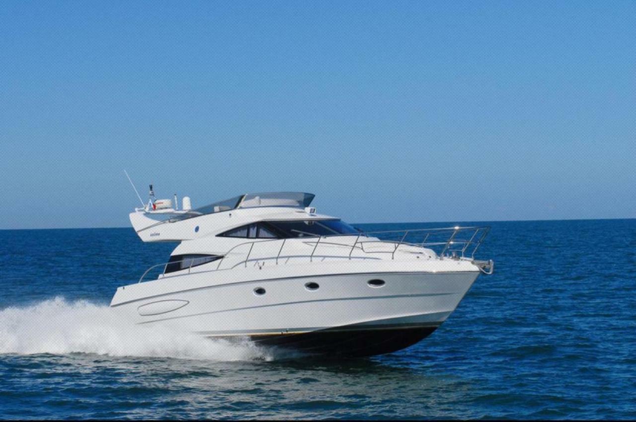 Yacht Capri