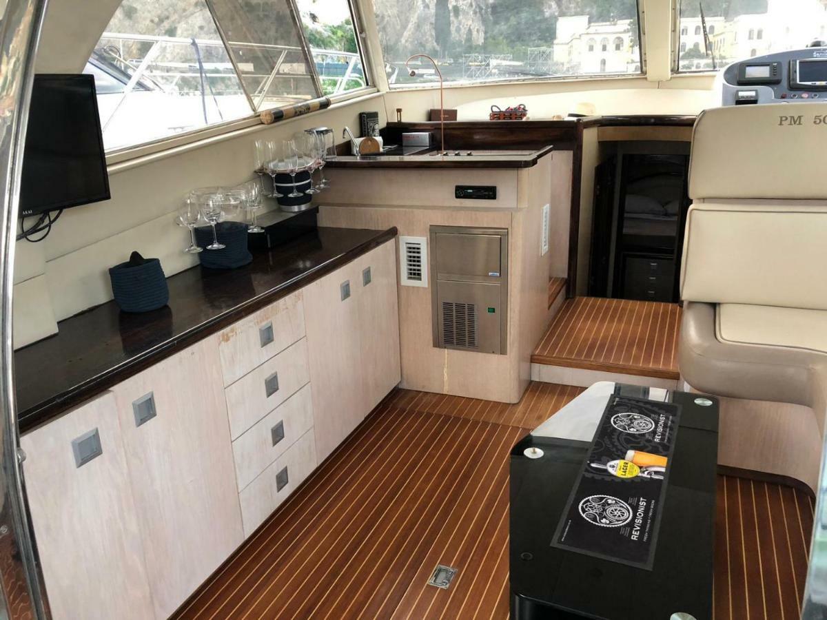 Yacht