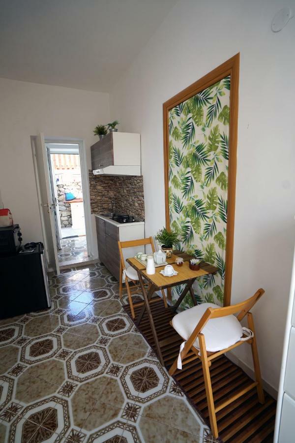 La Finestra Sui Faraglioni Apartment *