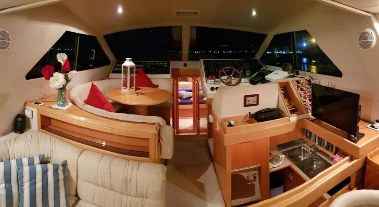 Yacht 3*
