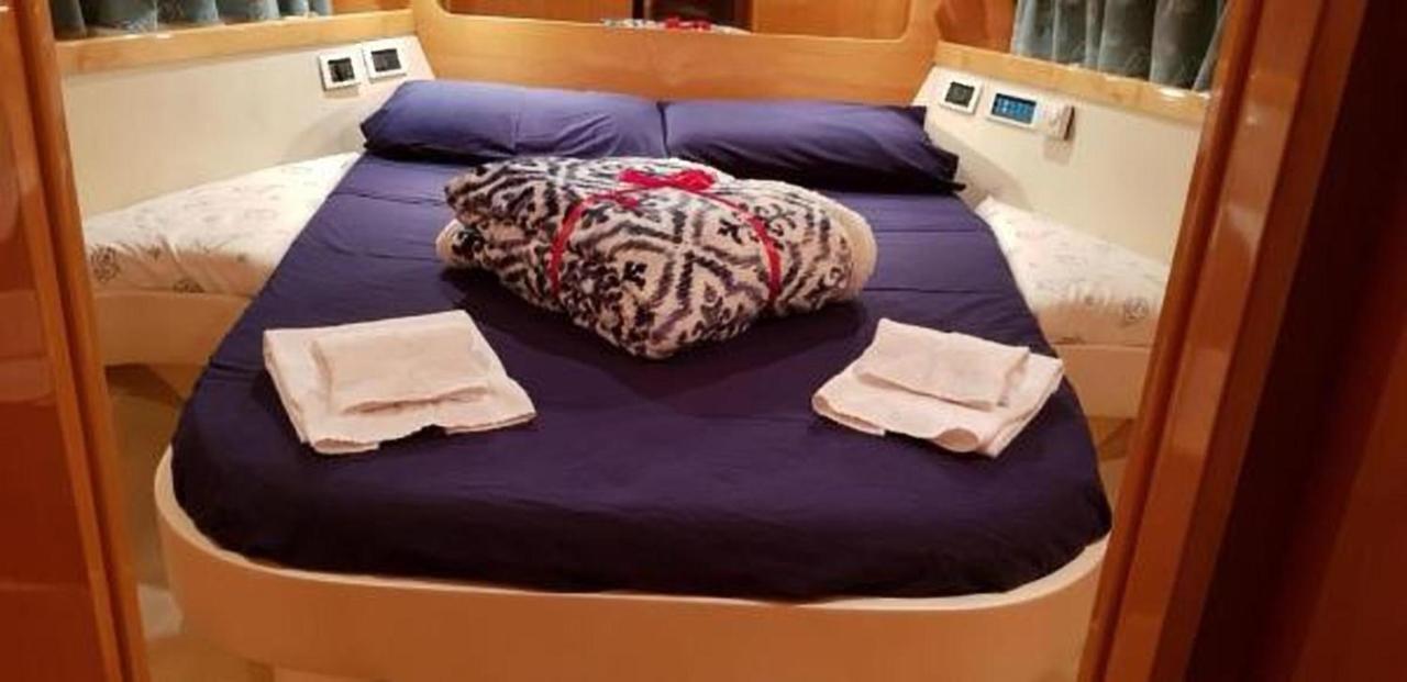 Yacht Capri