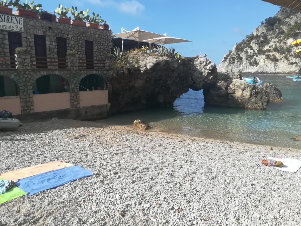 Apartment La Finestra Sui Faraglioni Capri