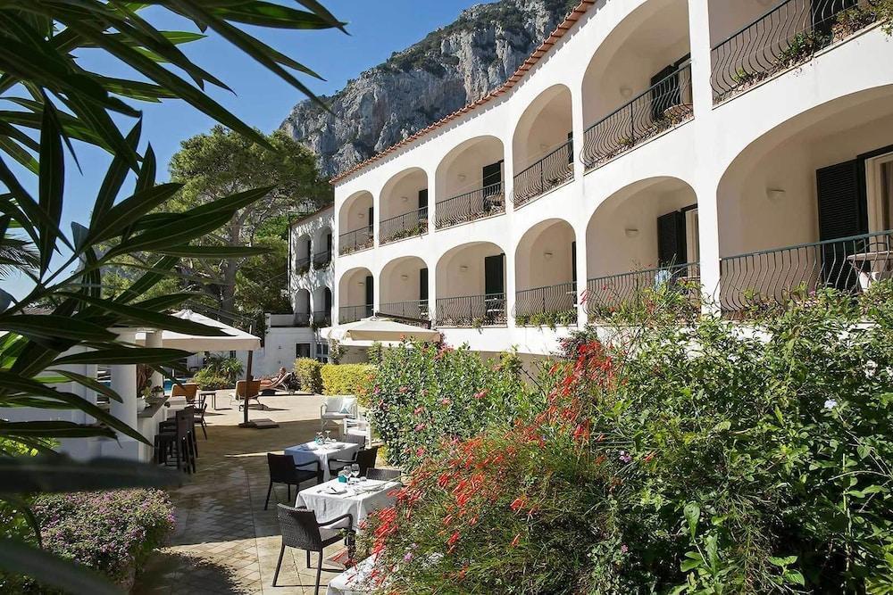 Della Piccola Marina Capri