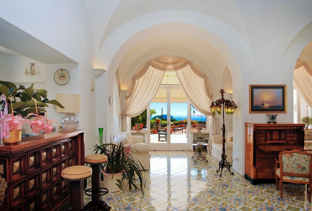 Otel Sina Flora 4*