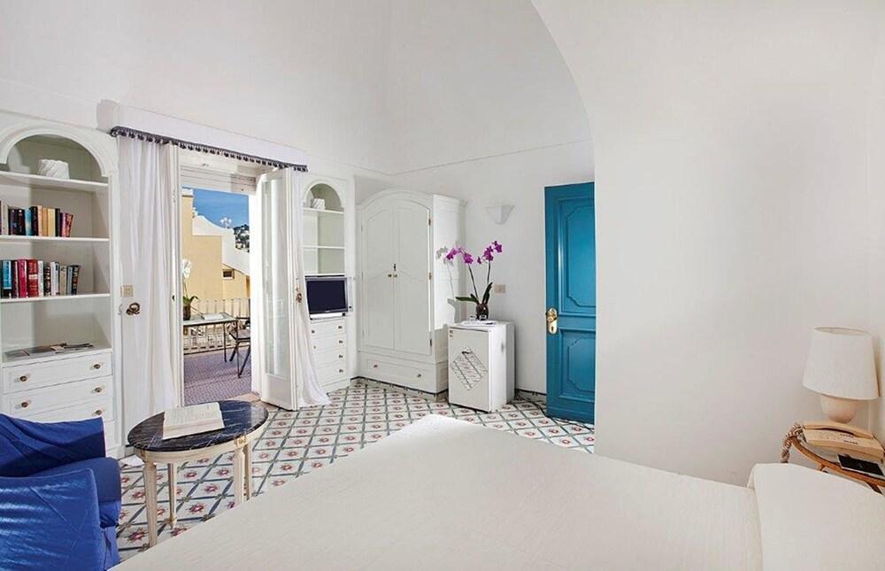 Sina Flora Otel Capri