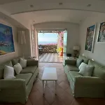Luxury House In Villa Pompeiana Via Camerelle Con Terrazza Vista Mare
