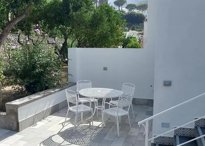 La Corte Fra Gli Aranci - Capri
