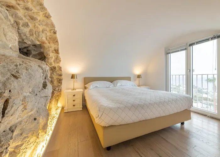 Casa Boutique By Capri 5 Senses