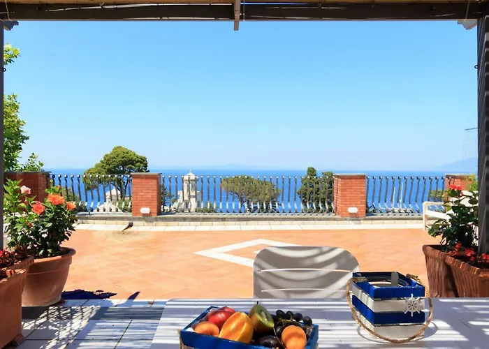 Aquamarine Relaxing Capri Suites