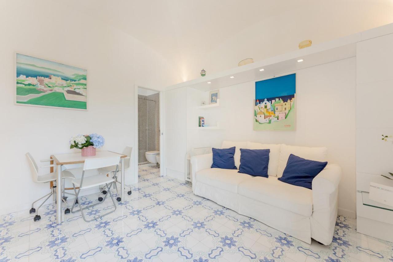 Azzurra,