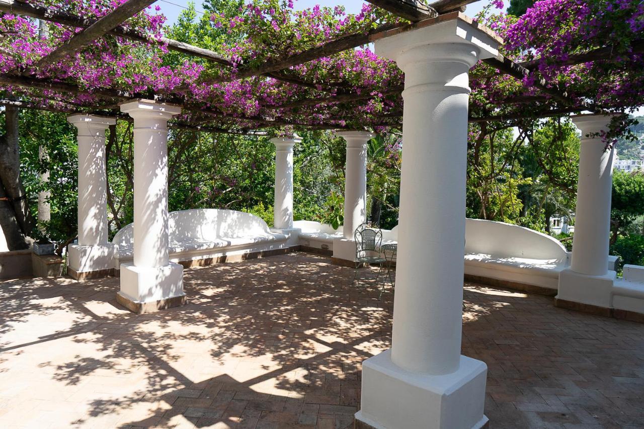 Castello Apartment *