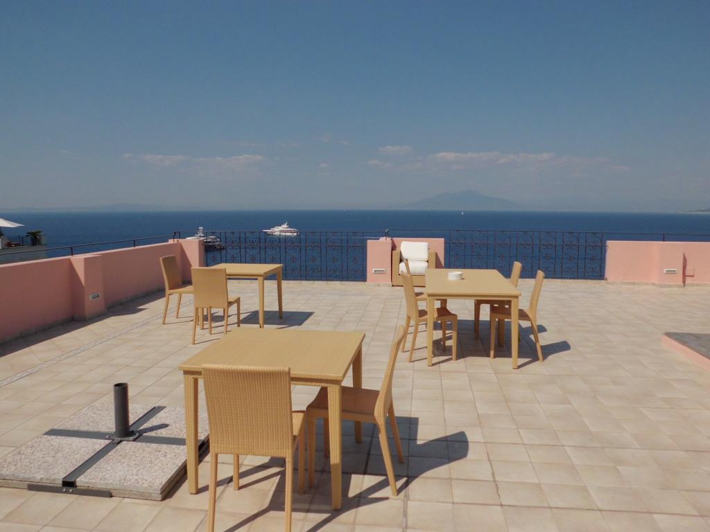 Capri Inn Bed & Breakfast 2*