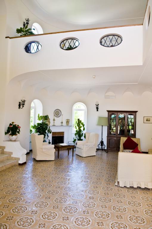 Otel Sarah 4*