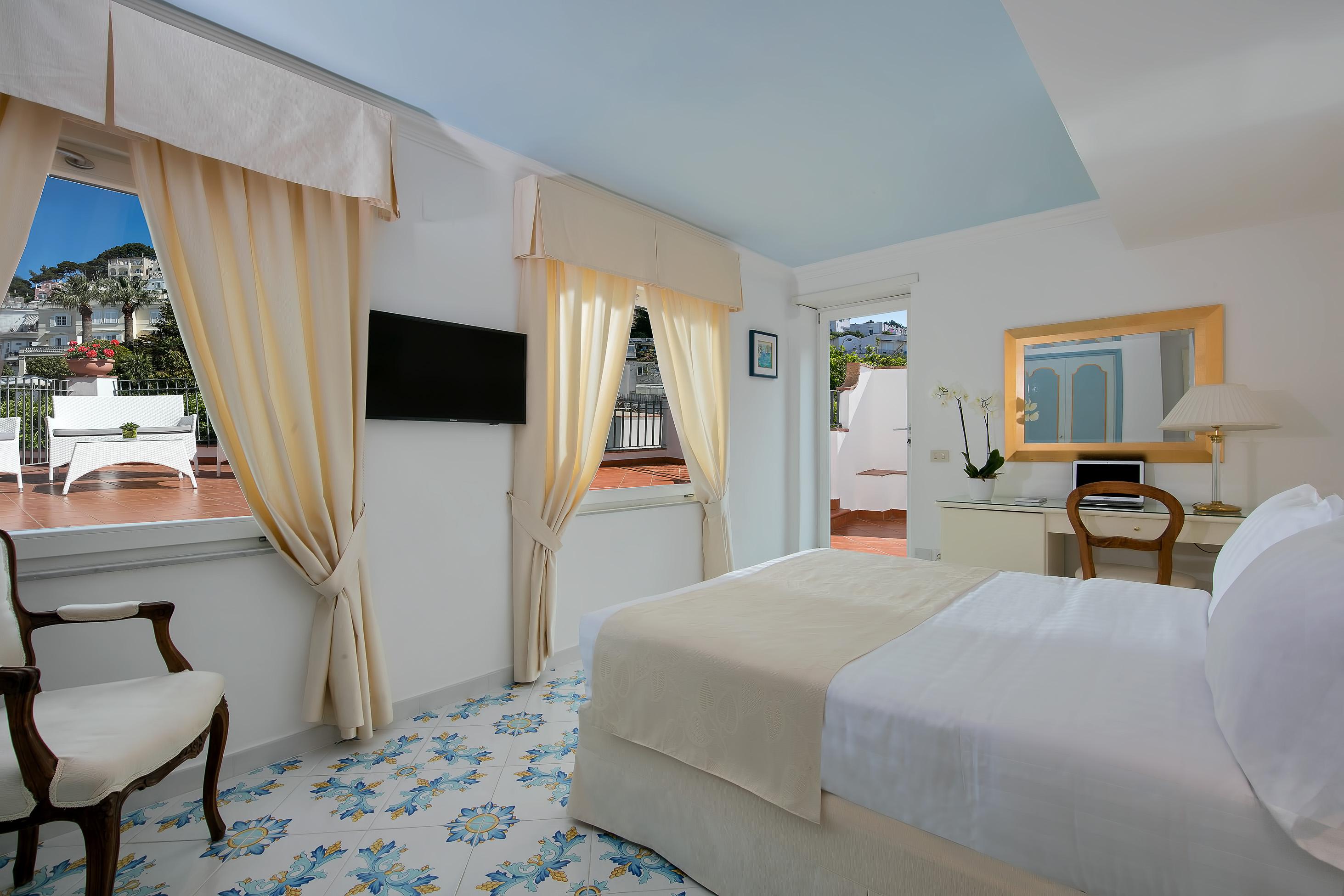 Syrene Hotel 4*