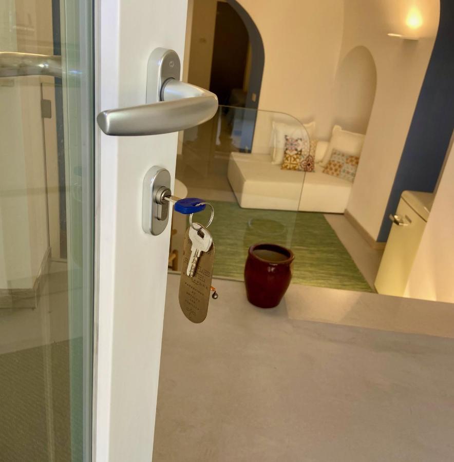 Appartamento Casa Tradizionale Con Patio, Vicino Al Mare. *