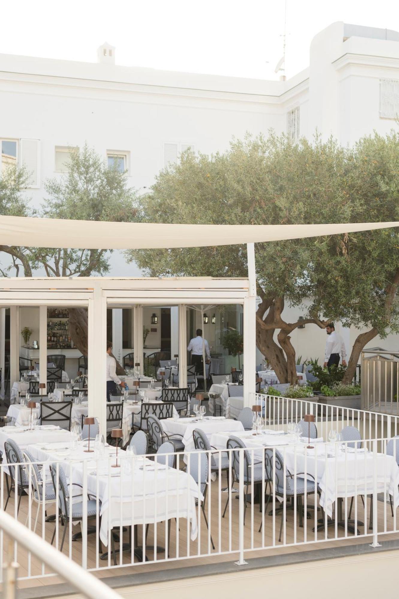 Canasta Hotel
