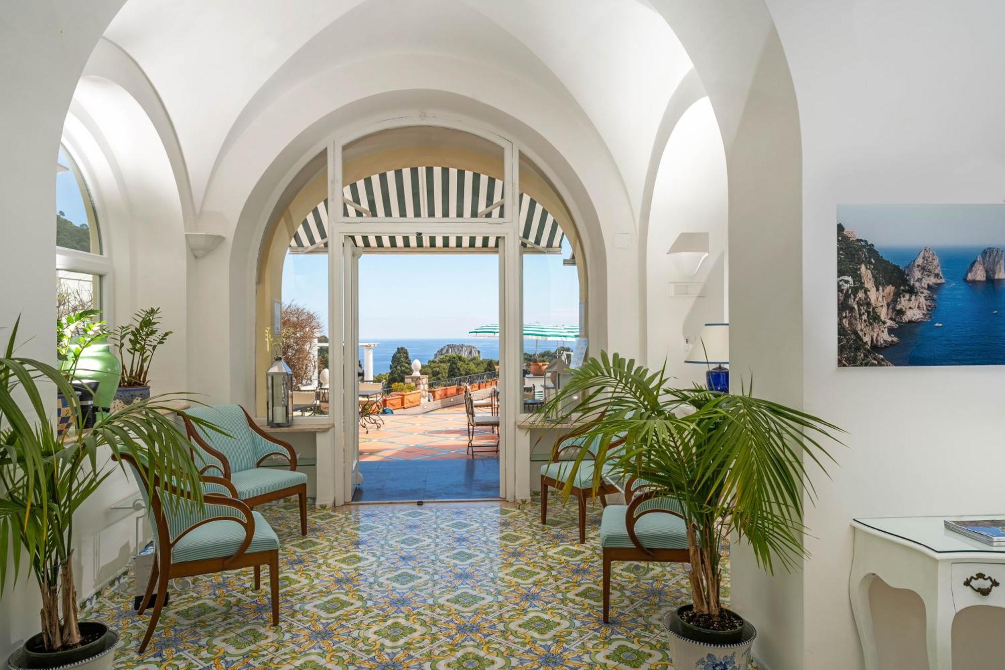 Hotel Sina Flora 4*