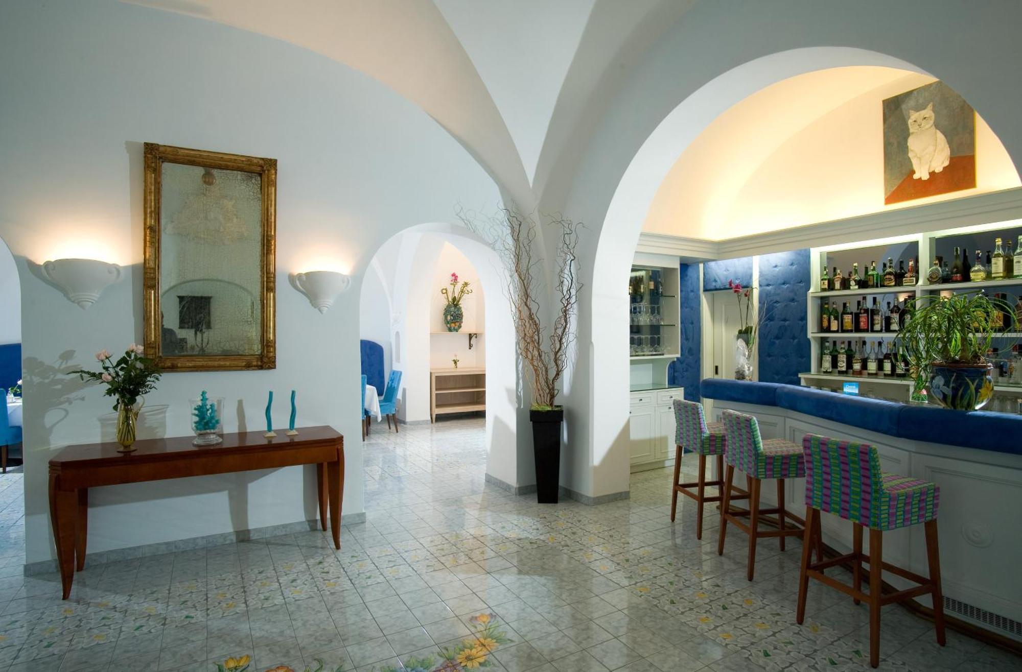 Hotel Gatto Bianco 4*