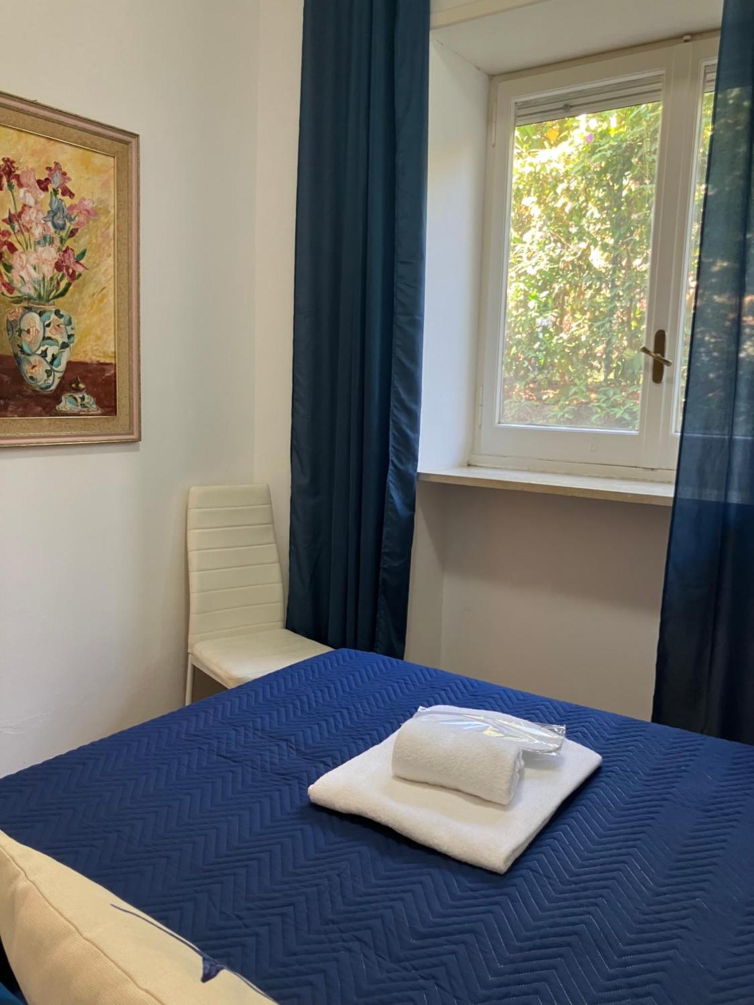 Striano - - Garden&art * Capri