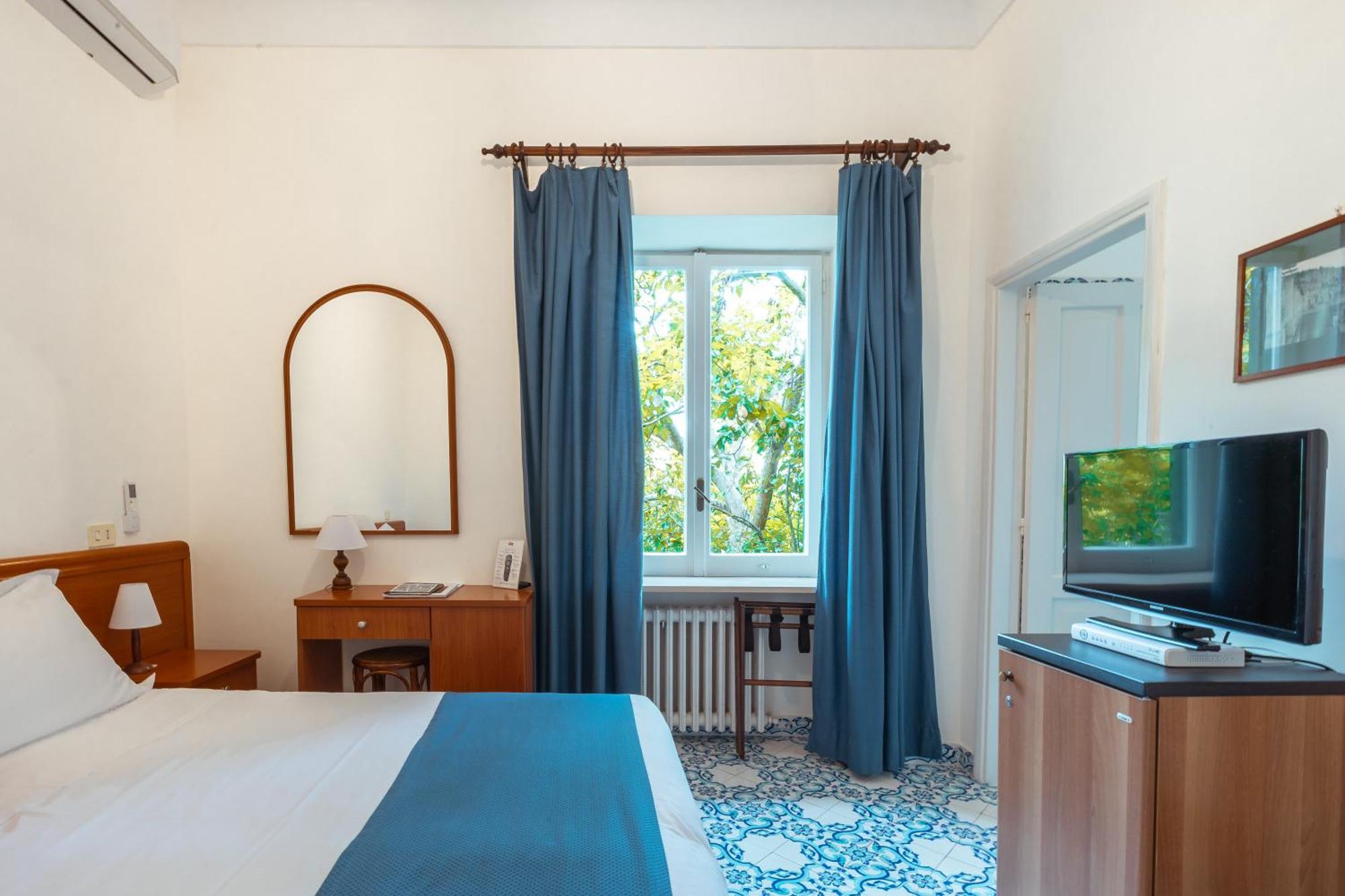 Otel Sarah