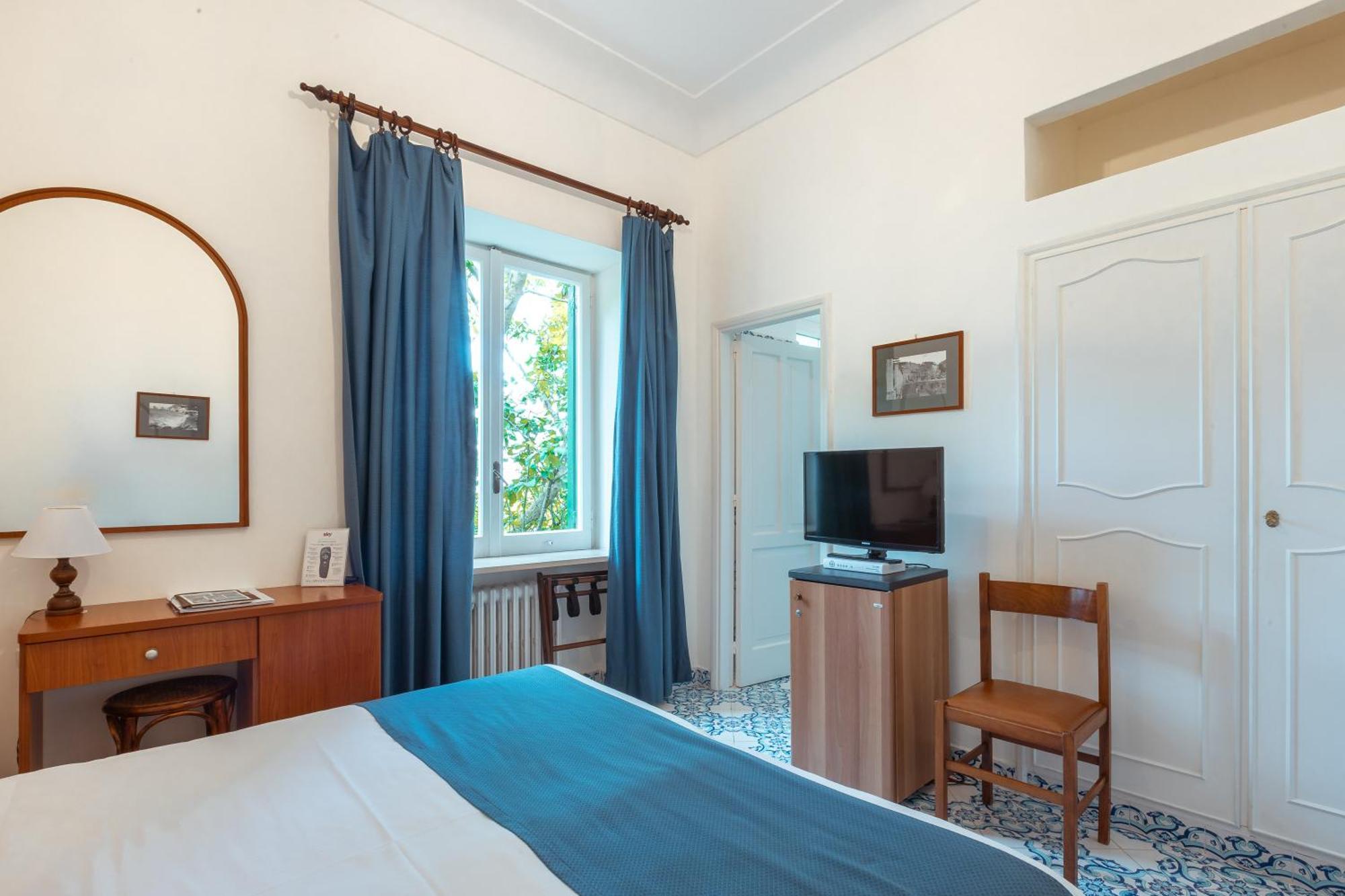 Otel Sarah 4*