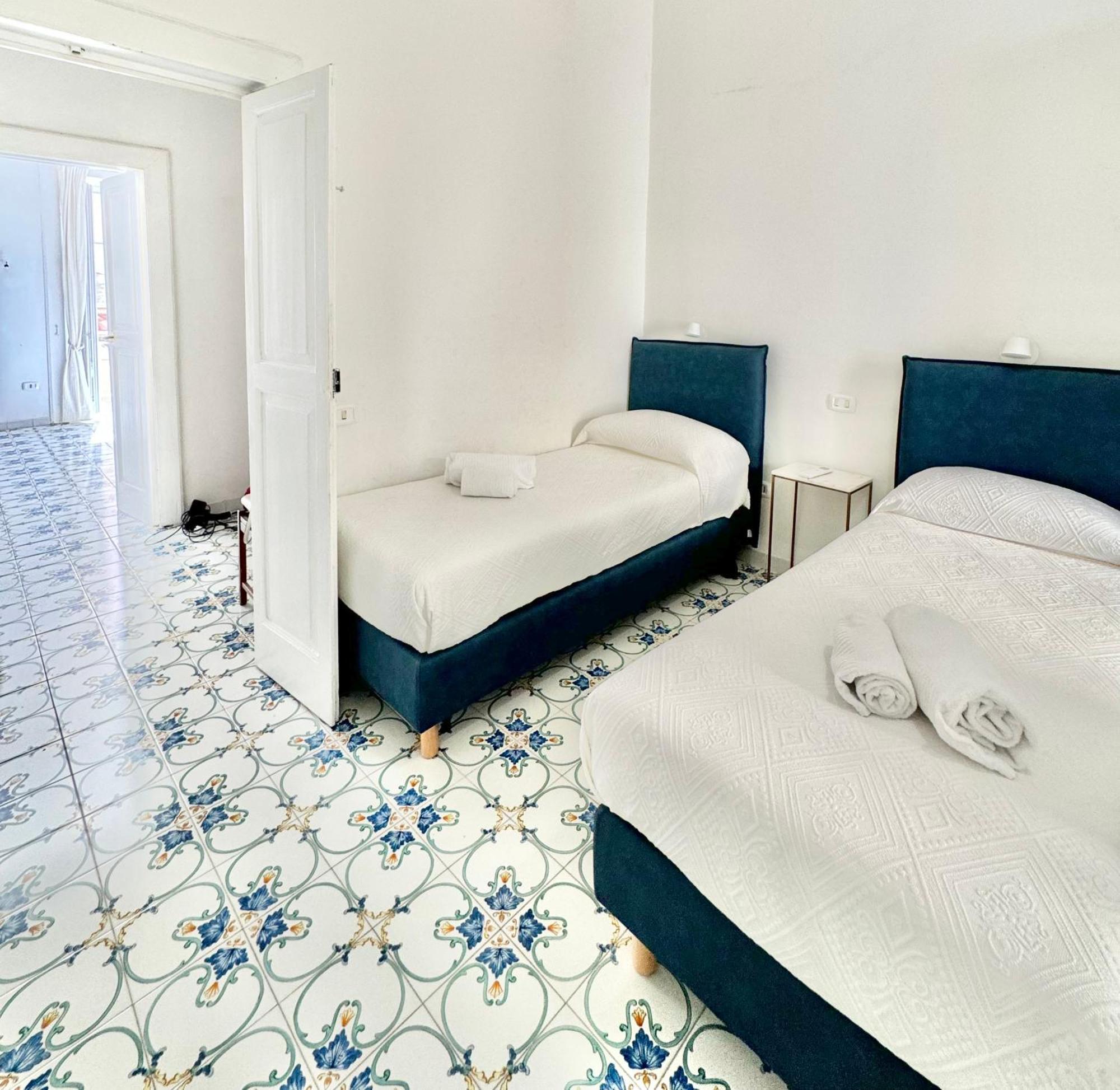 Apartment Camerelle 7, Domus Letteraria Capri