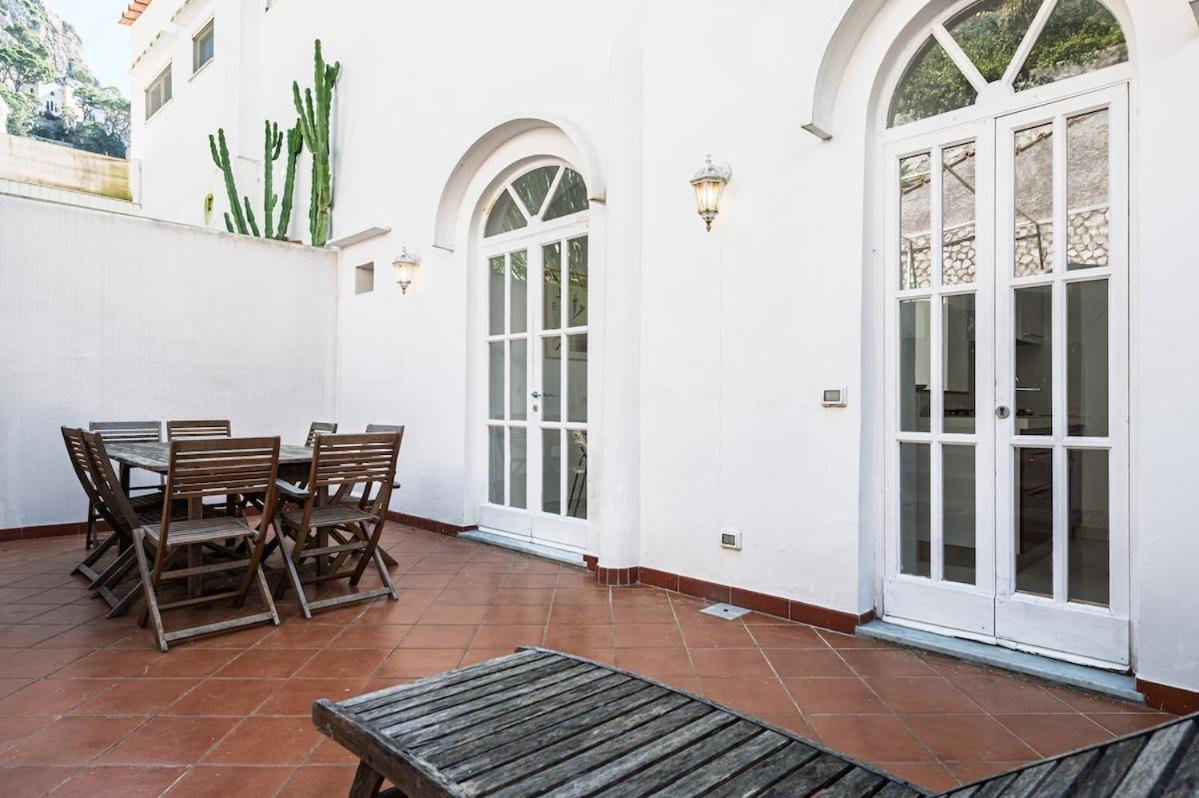 Marina Piccola Villa