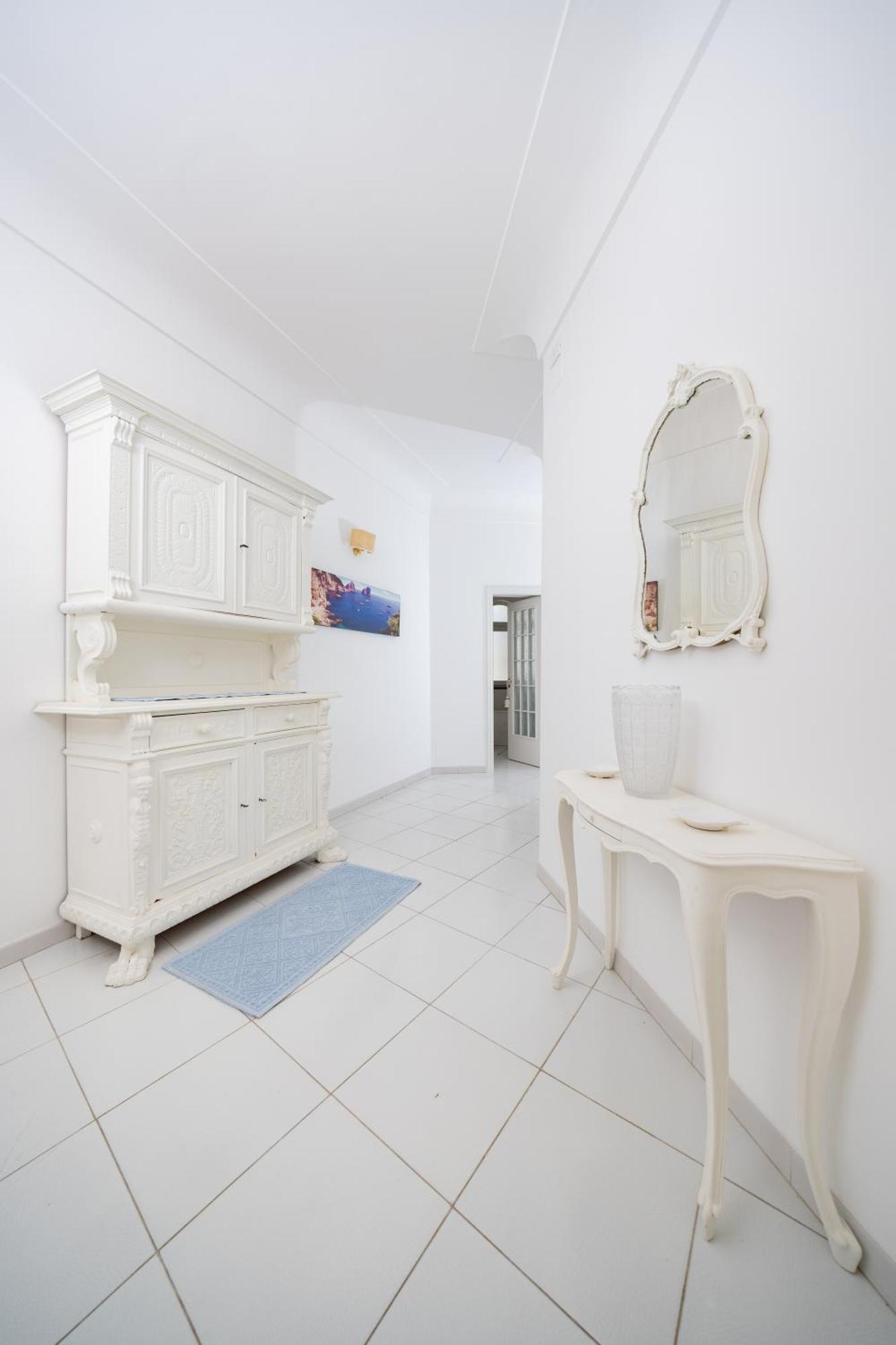 Caprigetaway - La Rosa Bianca Holiday home