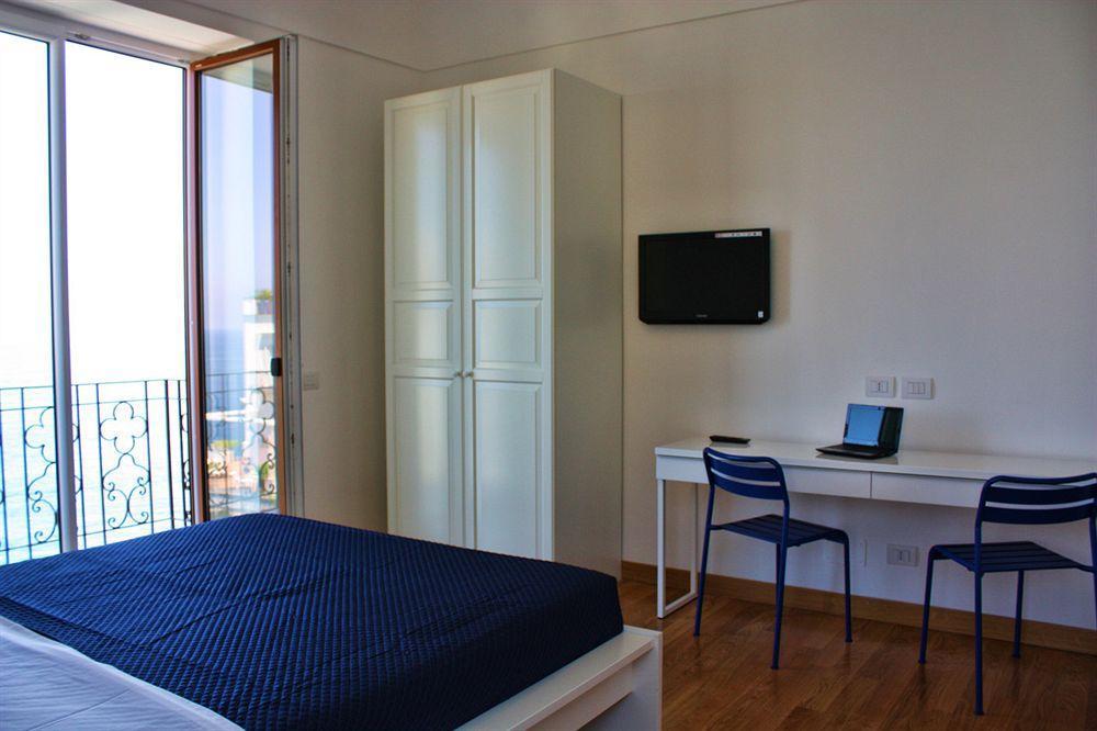 Capri Inn Bed & Breakfast 2*