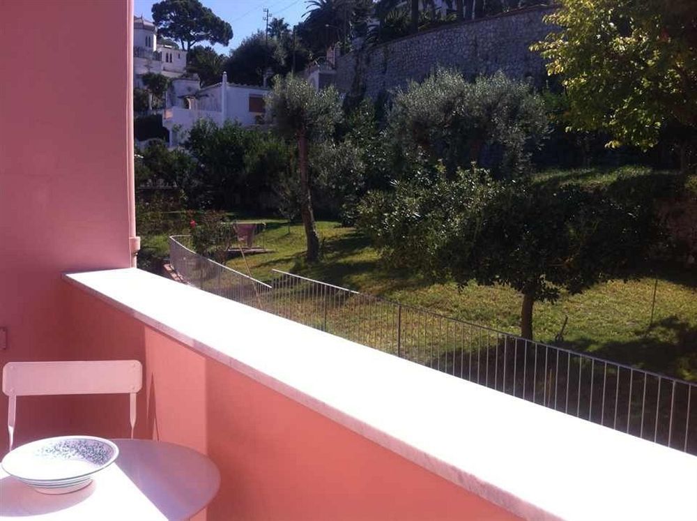 Capri Inn 2*