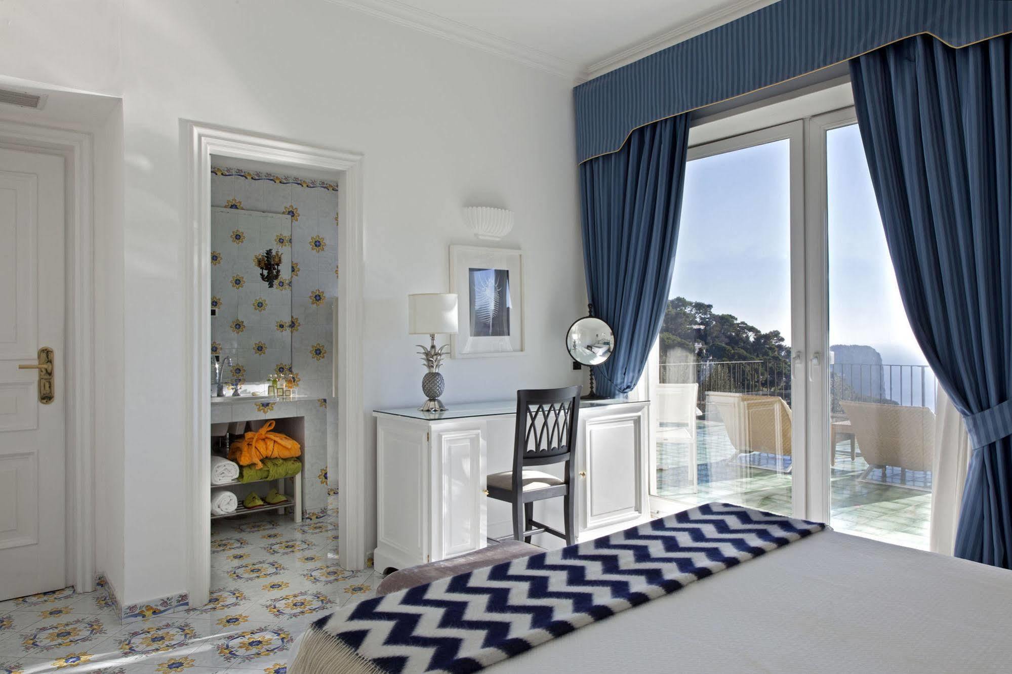 Hotel Canasta Capri