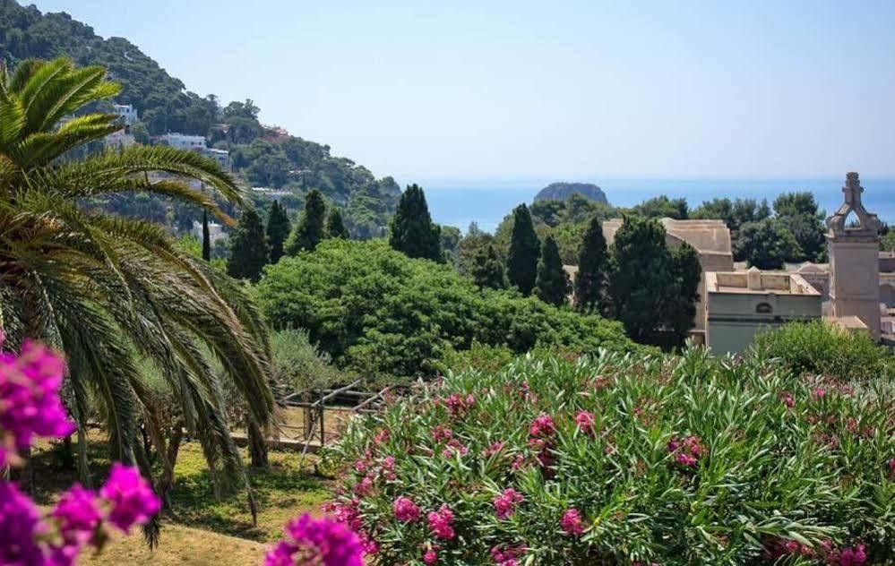 Sina Flora Hotel