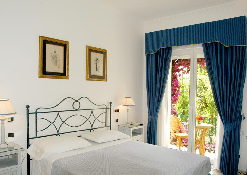 Canasta 4* Capri