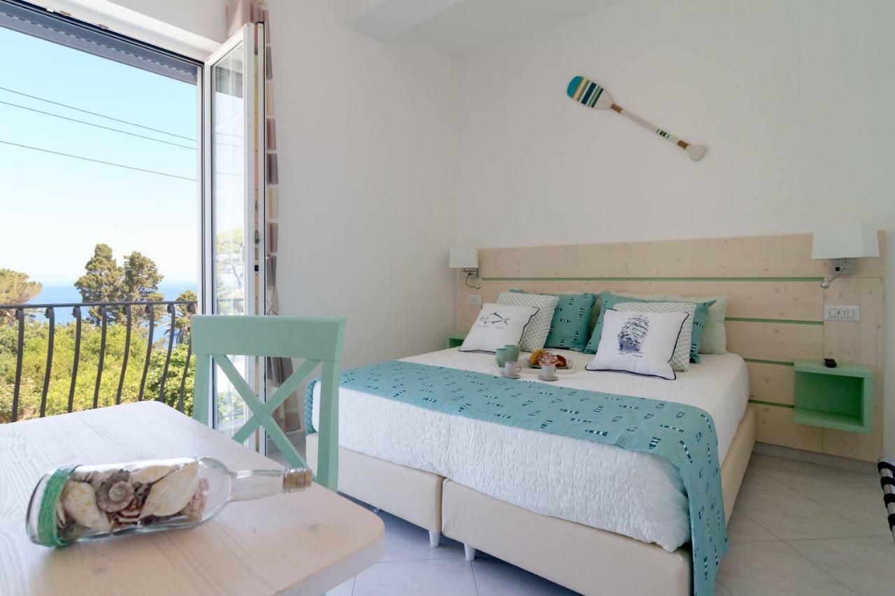 Aquamarine Relaxing Capri