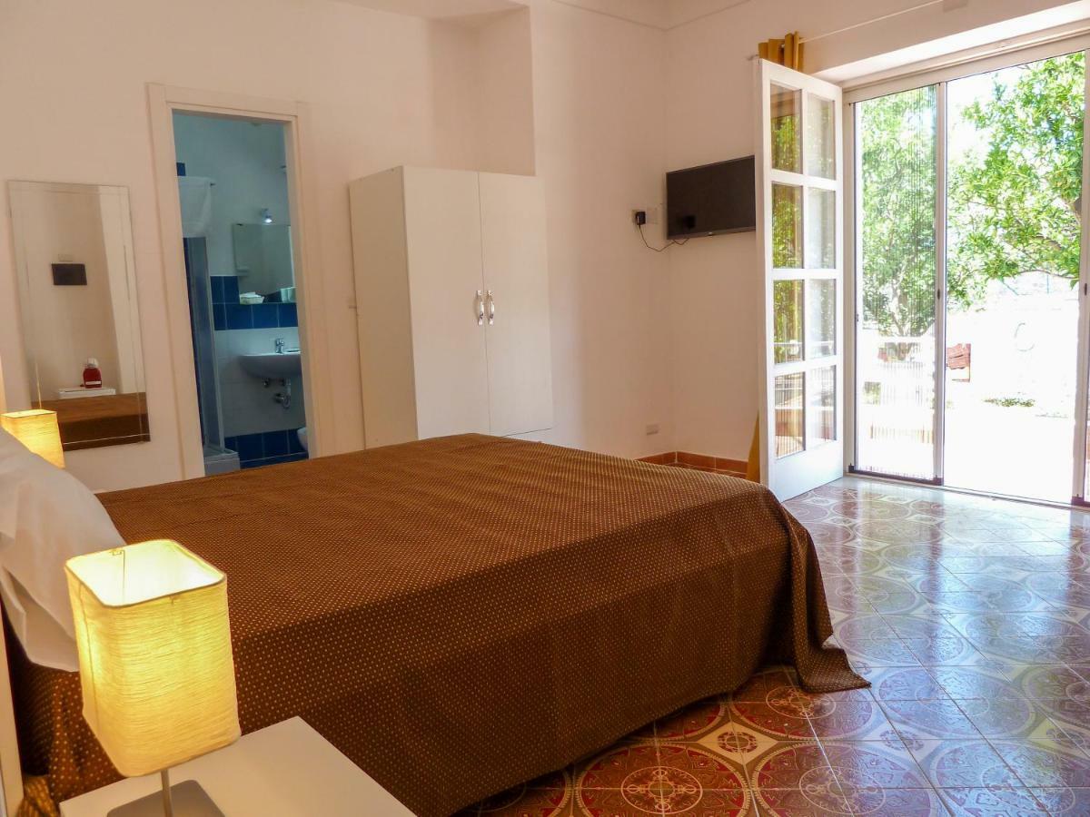 Don Raffae Guest house *